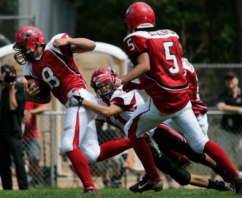 The De Anza League will again be chasing Daniel Bornia (No. 8) and Big Bear. / Photo by SBSUN.com